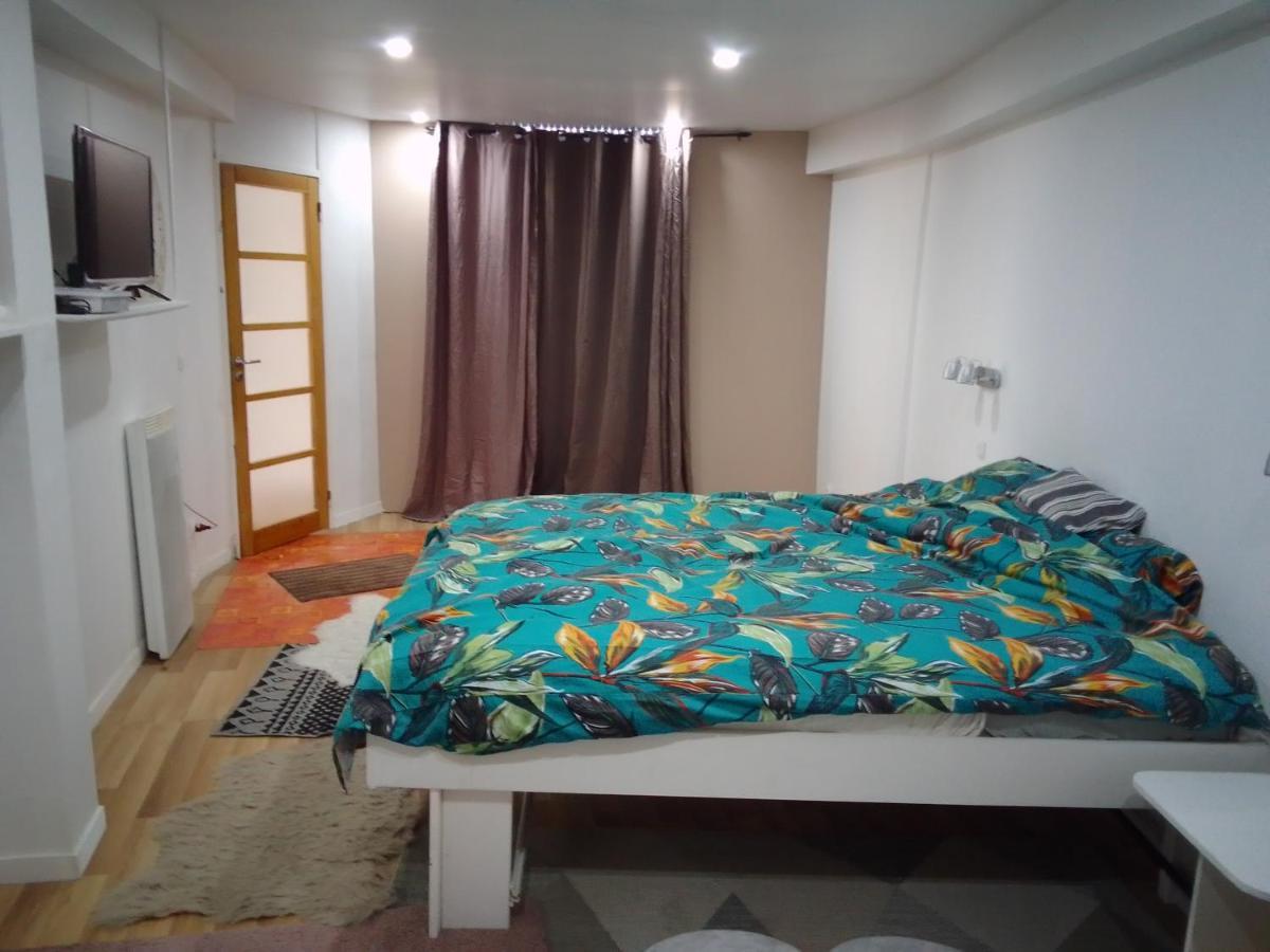 Chambre Chez L'Habitant Saint-Pierre-le-Moutier Екстер'єр фото